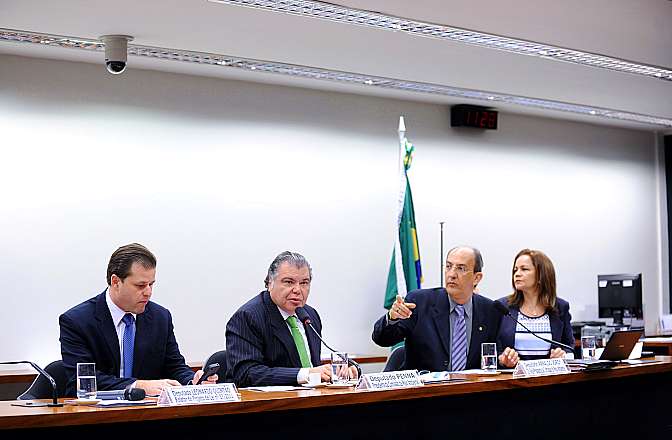 Novo Código de Mineração deve ficar para 2014