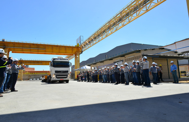 PRODUÇÃO DE AÇO BRUTO CRESCE 9,1%