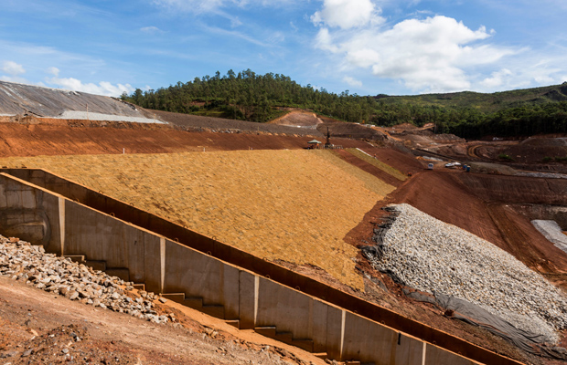 SAMARCO PODE RETOMAR NO TERCEIRO TRIMESTRE