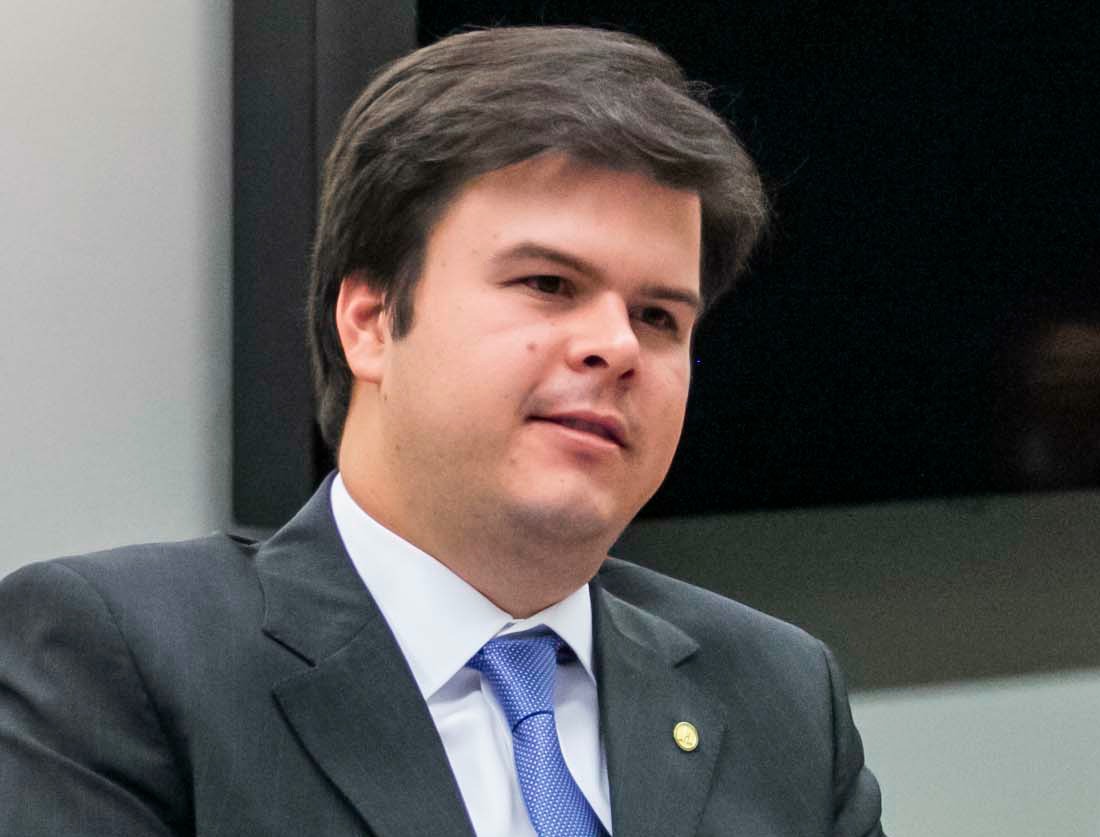 FERNANDO COELHO FILHO RENOVA COMPROMISSO NO MINISTÉRIO DE MINAS E ENERGIA
