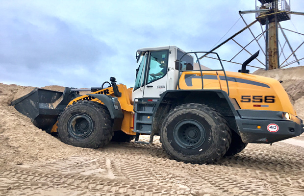 QUATRO NOVAS CARREGADEIRAS LIEBHERR ENTRAM EM OPERAÇÃO NA JUNDU