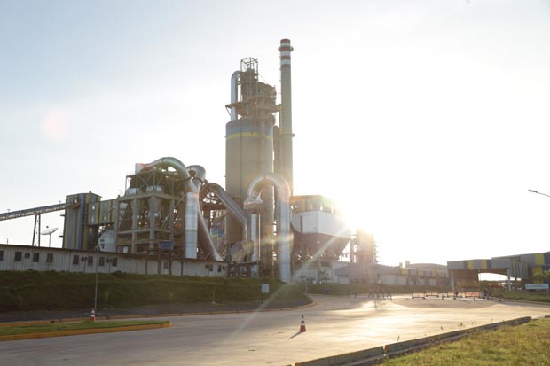 VOTORANTIM CIMENTOS DESENVOLVE CIMENTO ESPECIAL PARA OBRAS INDUSTRIAIS