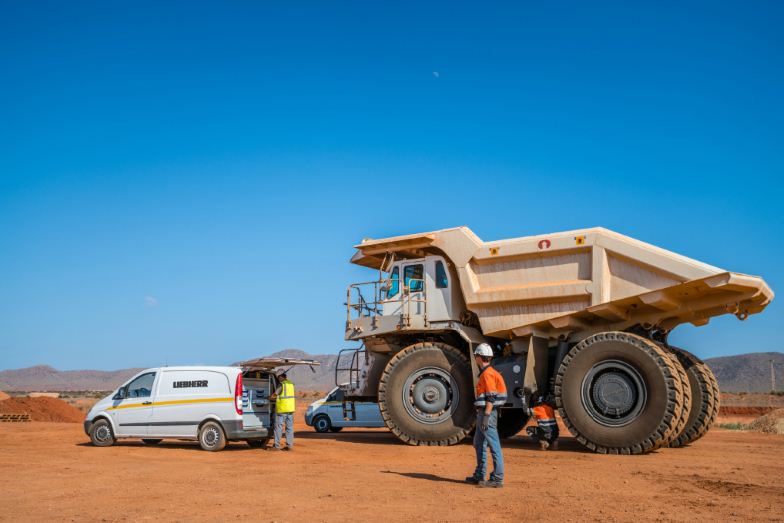 LIEBHERR DESTACA NA EXPOSIBRAM NOVO CAMINHÃO DE 100 TONELADAS