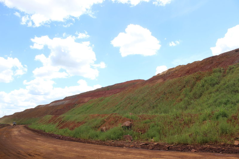 MINERAÇÃO USIMINAS DESCARACTERIZA BARRAGEM