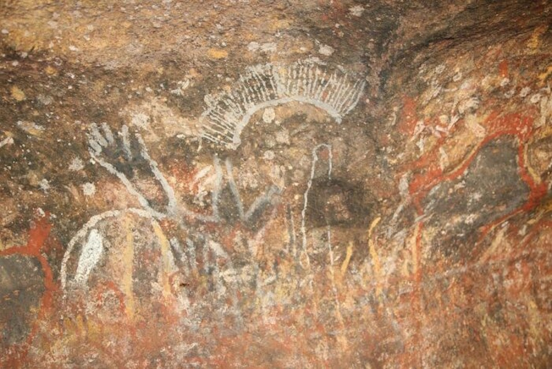 A LENDA ABORÍGENE SOBRE O INSELBERG ULURU