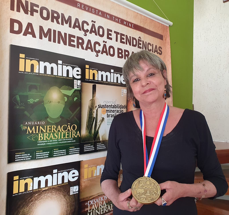 CBPM HOMENAGEIA REVISTA IN THE MINE