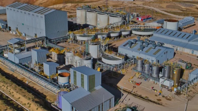 HOSCHSCHILD REVÊ MARA ROSA APÓS META FICAR DISTANTE