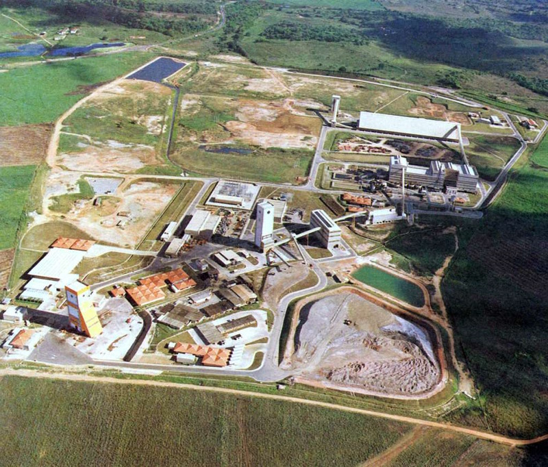 VL HOLDING COMPRA COMPLEXO TAQUARI-VASSOURAS