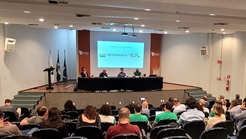 SGB MARCA PRESENÇA NO SIMPÓSIO DE GEOLOGIA