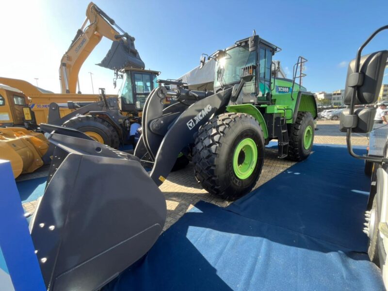 EXPOSIBRAM: XCMG DESTACA VEÍCULOS ELÉTRICOS E ECONOMIA DE 70%