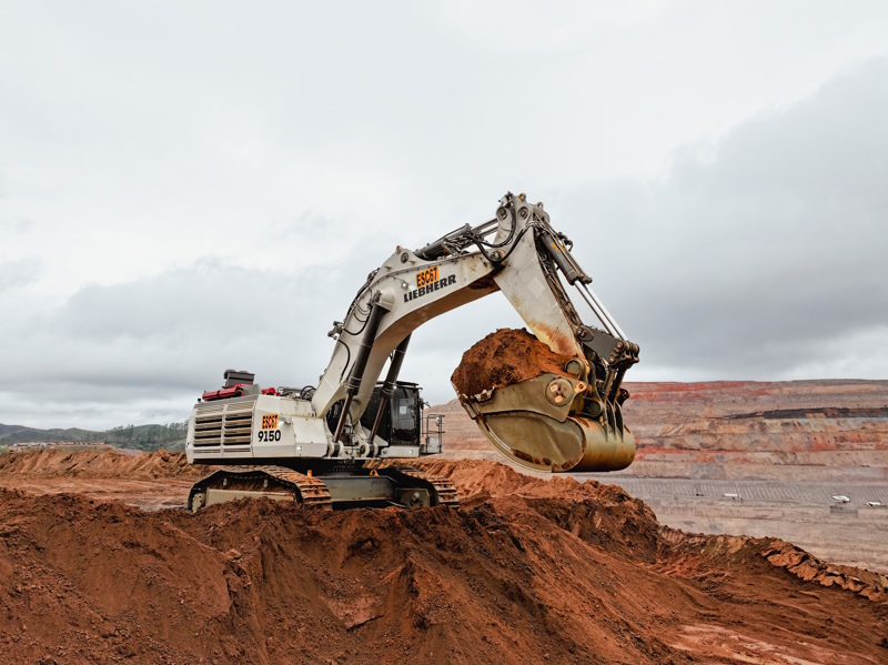 ESCAVADEIRAS E CARREGADEIRA LIEBHERR PARA A MINERAÇÃO