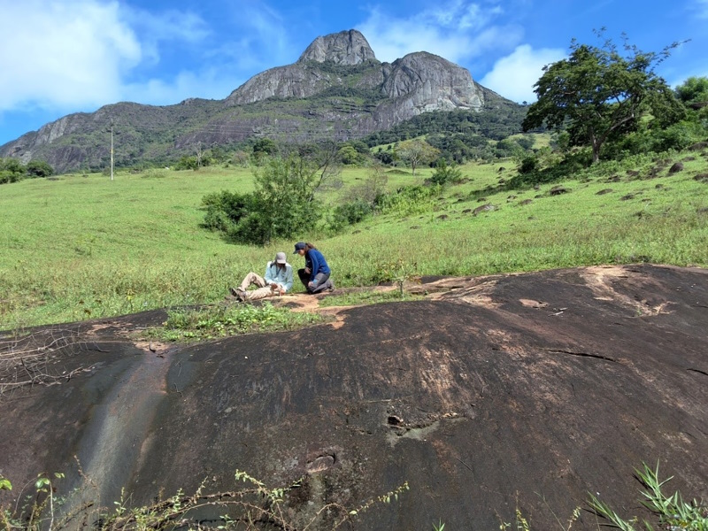 SGB MAPEIA POTENCIAL MINERAL NA BA E MG