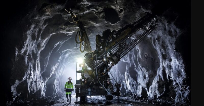 MINAS SUBTERRÂNEAS DE MINÉRIO DE FERRO