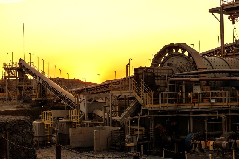 AURA ALMAS ALCANÇA PADRÃO GLOBAL EM CIANETO