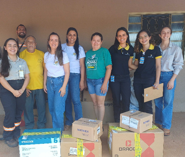 Representantes da Cooperaçafrão receberam materiais fornecidos por meio do PROPOR