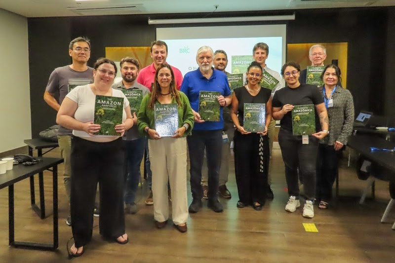 UMA DÉCADA DE PESQUISAS SOBRE A BIODIVERSIDADE NA AMAZÔNIA