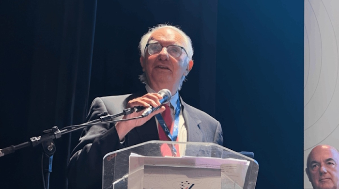 Elmer Salomão agradece a distinção com a medalha “Onildo Marini”