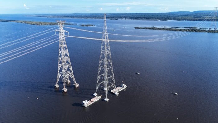 Torres de travessia do Projeto Linha de Transmissão (PLT) no Rio Trombetas2